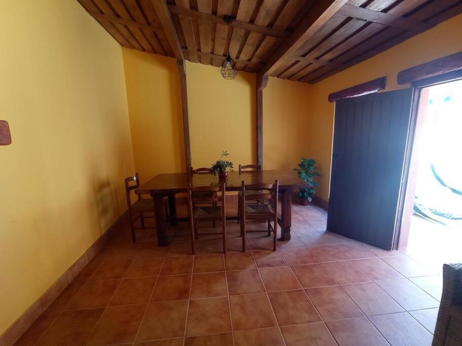 Agradable Casa Antigua Reformada Con Patio Villa Espejon Exterior foto